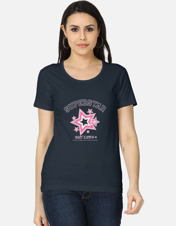 Women's classic LYVIT ORIGINALS T-shirt with a front view, featuring a simple round neckline and soft cotton fabric.